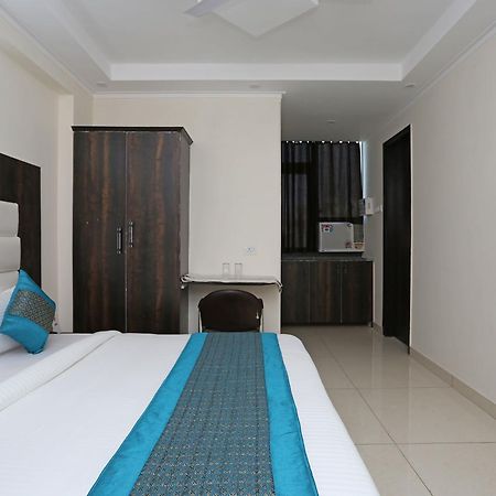 Oyo 9147 Hotel Aerostay Nové Dillí Exteriér fotografie