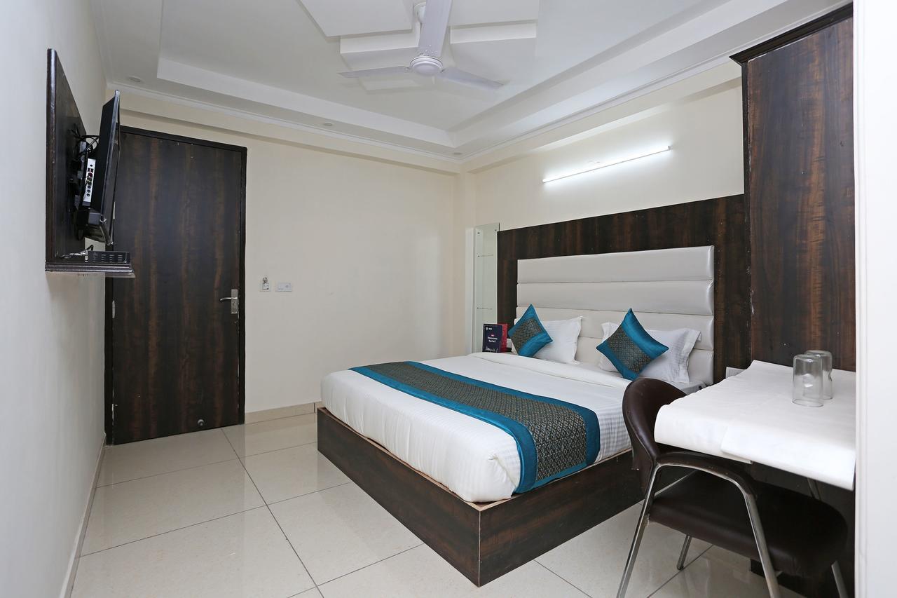 Oyo 9147 Hotel Aerostay Nové Dillí Exteriér fotografie